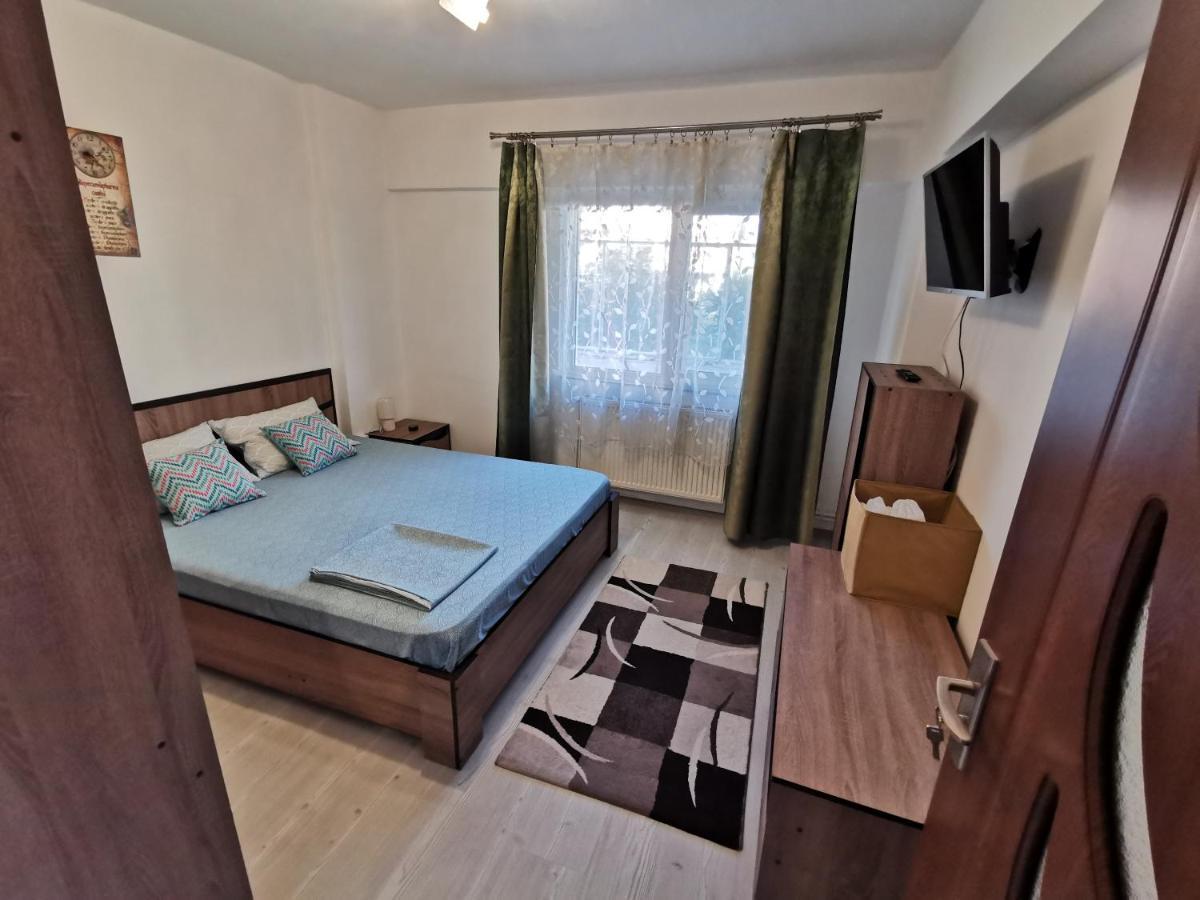 Apartament 2 Camere Deva Exterior foto